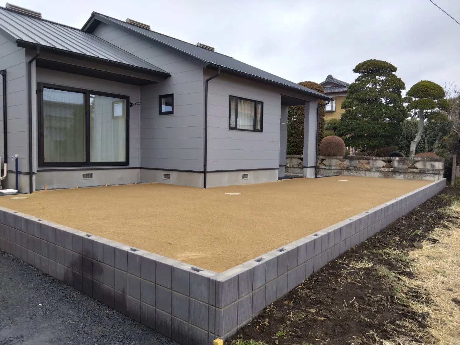 ひたちなか市　山砂　砕石敷き